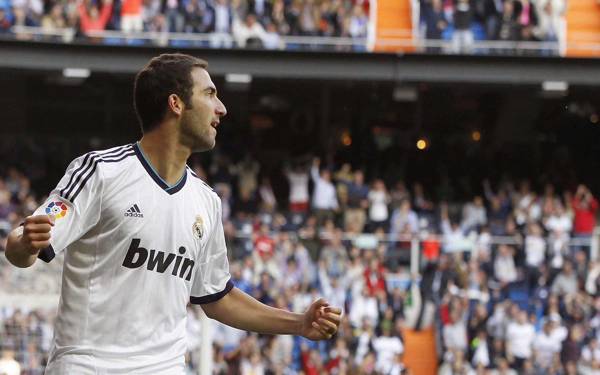 开云体育APP下载-魔术鏖战爵士，拉梅洛在欧冠半决赛接管比赛，新一代球星的跨洋对决