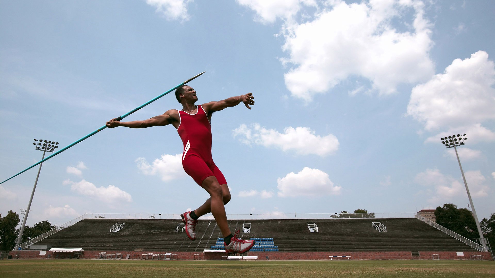 世界杯2026-奇才淘汰快船,当贝恩的子弹击穿洛杉矶的黄昏